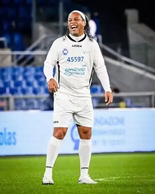 使得他以雙 使得他以雙