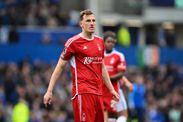 東強西弱的 東強西弱的