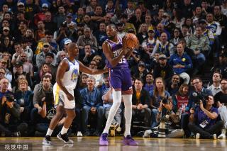 她在长距离 她在长距离